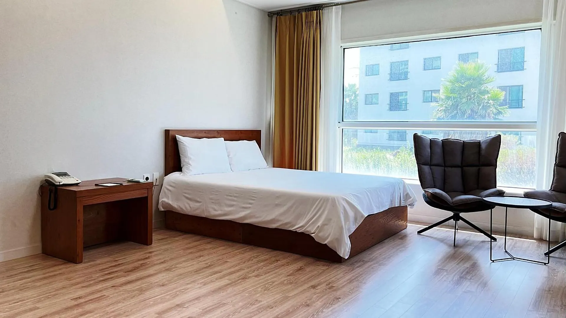 Hotel Sweet Castle Jeju Hamdeok